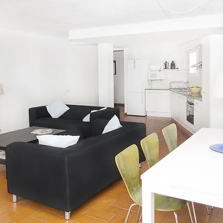 Tranquilo Apartamento Con Espectaculares Vistas De Apartamento
